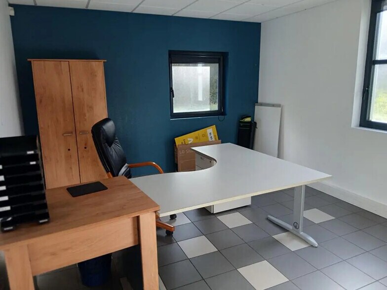 Local d'activités dans Saint-Avé à vendre - Photo de l’immeuble – Image 1 sur 4