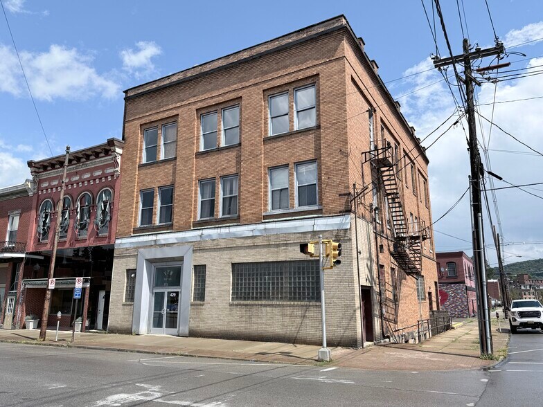 429 13th St, Franklin, PA à vendre - Photo de l’immeuble – Image 2 sur 47