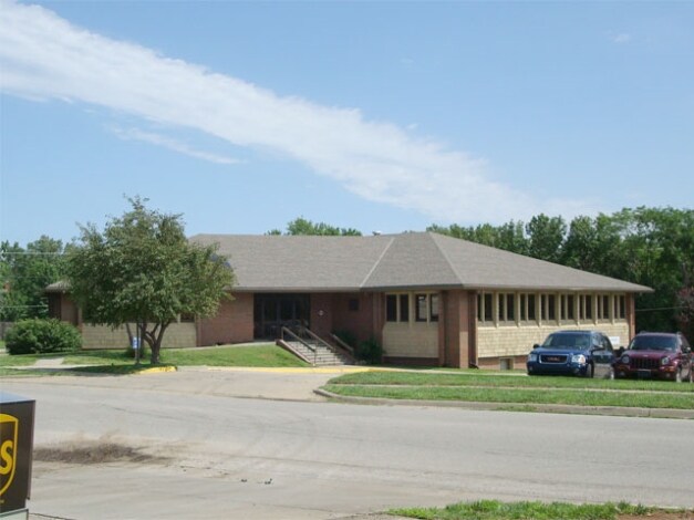 2900 SW Wanamaker Dr, Topeka, KS à vendre - Photo de l’immeuble – Image 2 sur 28