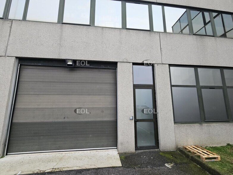 Industriel/Logistique dans Ivry-sur-Seine à louer - Photo de l’immeuble – Image 1 sur 13