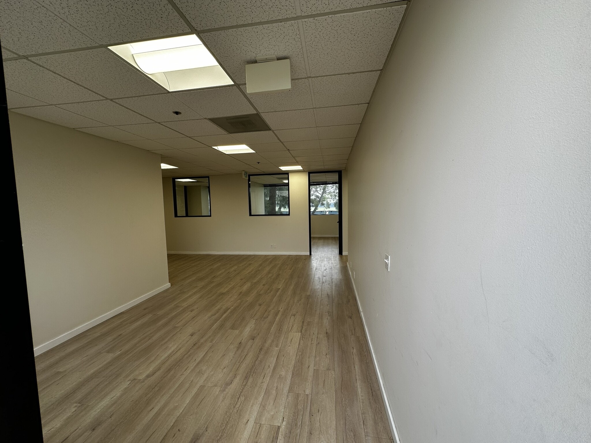 4165-4195 E Thousand Oaks Blvd, Westlake Village, CA à louer Photo intérieure– Image 1 sur 8