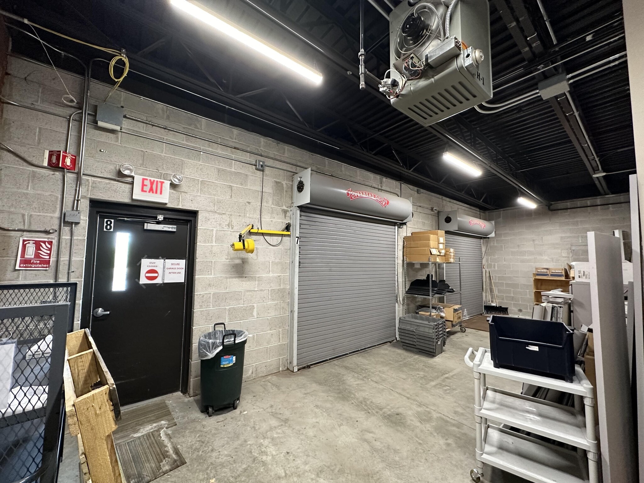 12695 W National Ave, New Berlin, WI à louer Photo intérieure– Image 1 sur 14