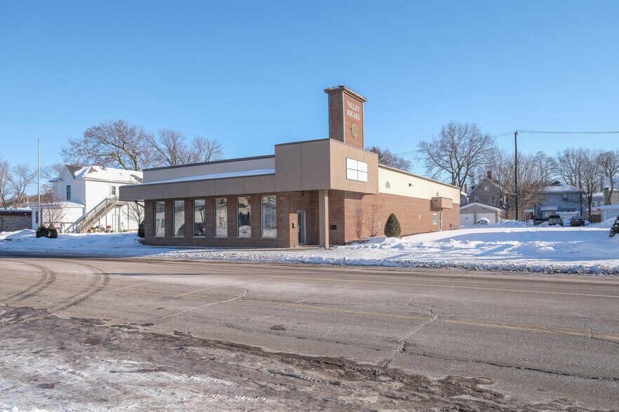915 S Front St, Mankato, MN à vendre - Photo de l’immeuble – Image 2 sur 13