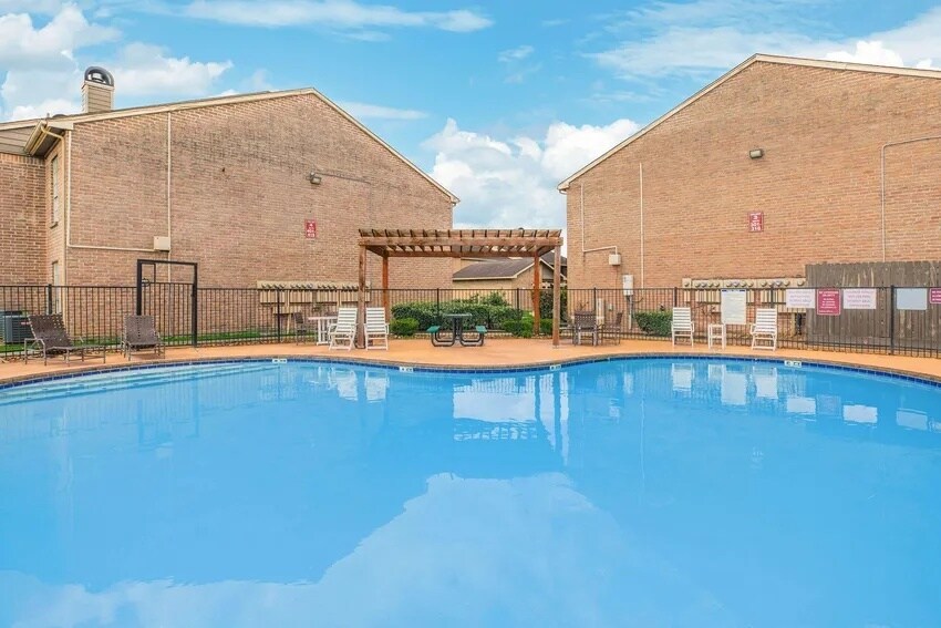 9402 Synott Rd, Houston, TX à vendre - Photo de l’immeuble – Image 2 sur 35