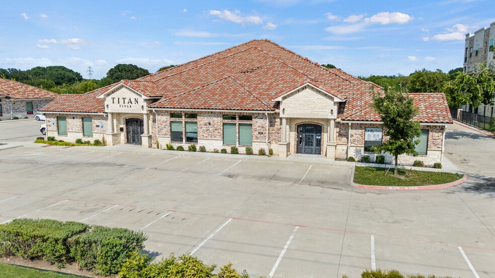 800 N Plano Rd, Richardson, TX à vendre - Photo de l’immeuble – Image 2 sur 40