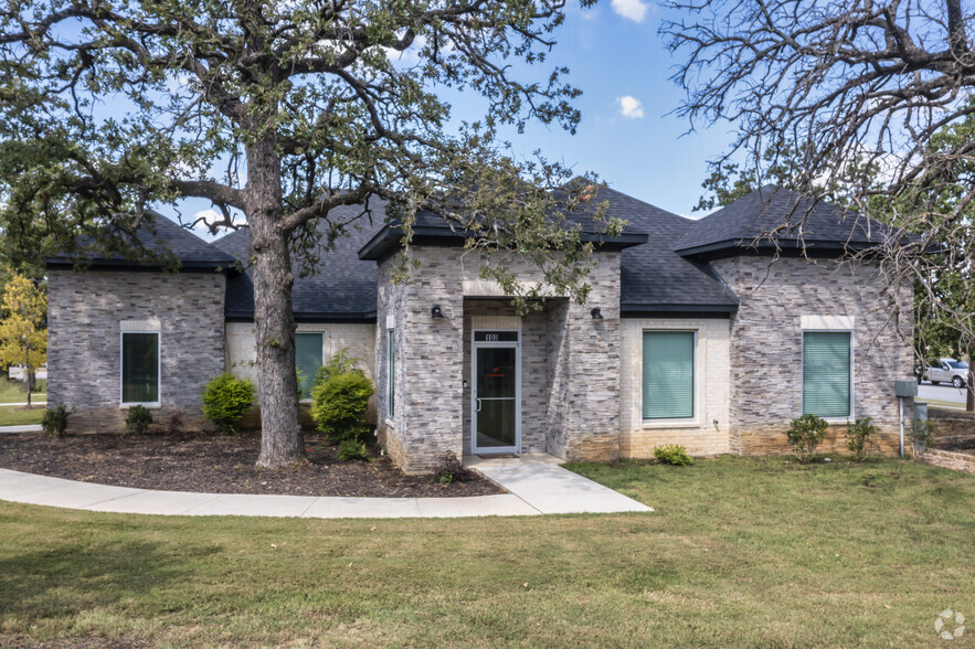 1762 Keller Pky, Keller, TX à louer - Photo principale – Image 1 sur 4
