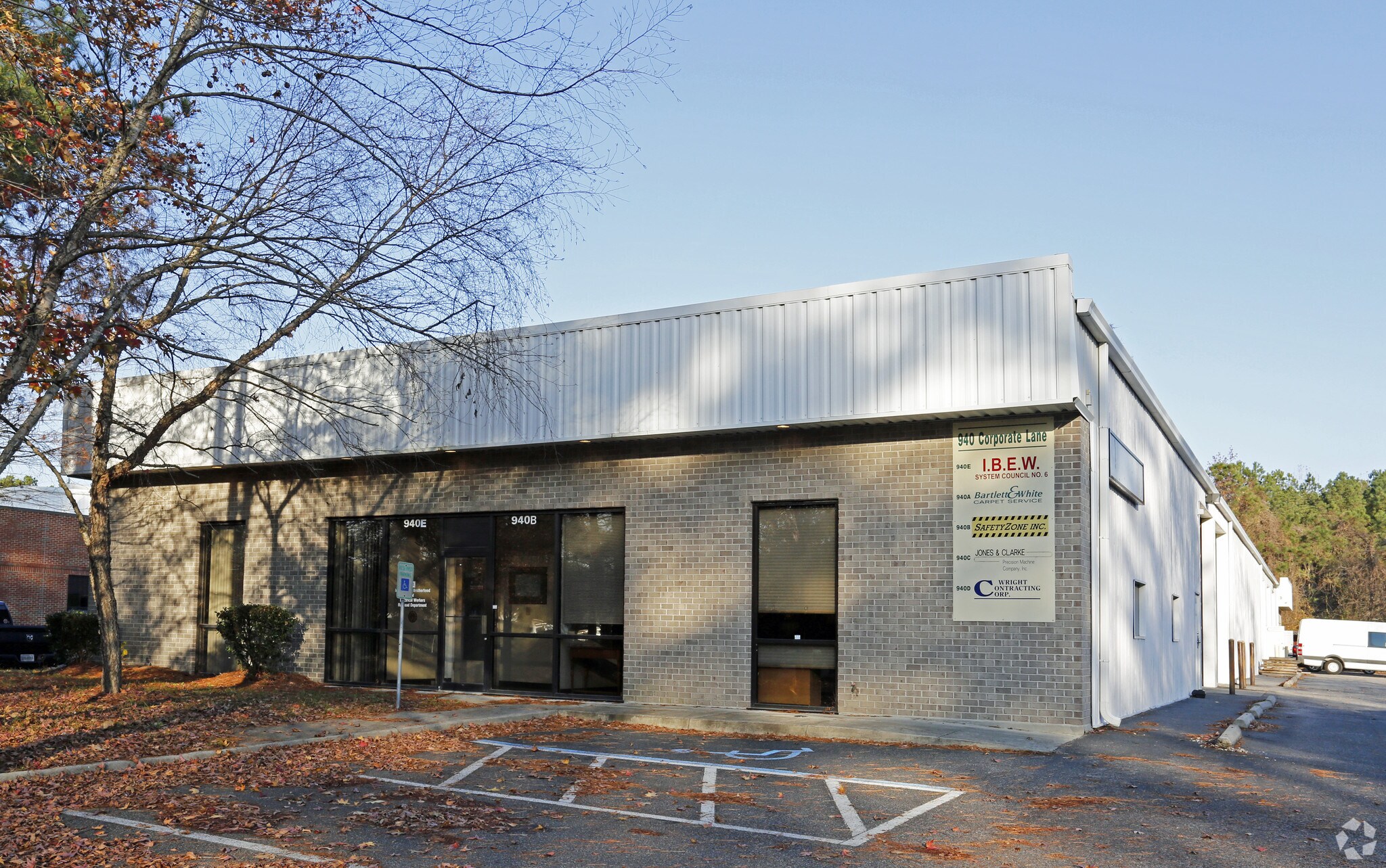 940 Corporate Ln, Chesapeake, VA à louer Photo principale– Image 1 sur 4