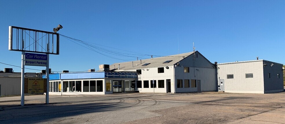 2329 Post Rd, Warwick, RI à vendre - Photo de l’immeuble – Image 1 sur 24