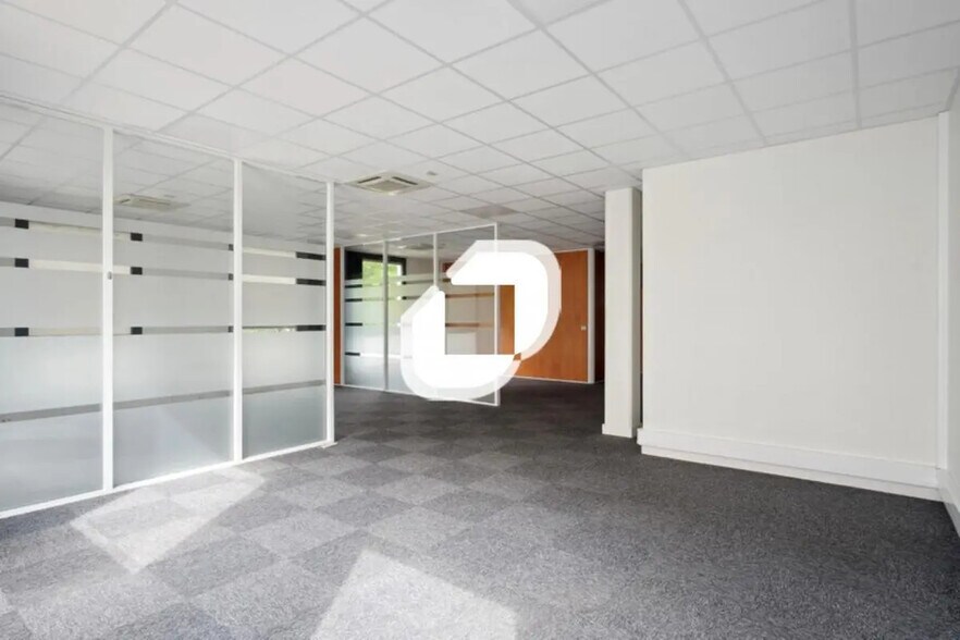 Bureau dans Serris à louer - Photo de l’immeuble – Image 1 sur 6