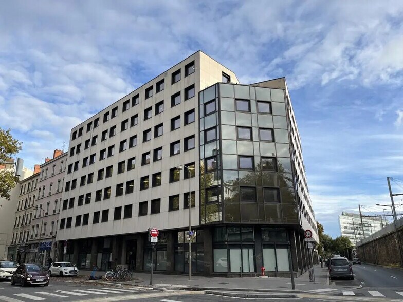 92 Cours Vitton, Lyon à louer - Photo de l’immeuble – Image 1 sur 27
