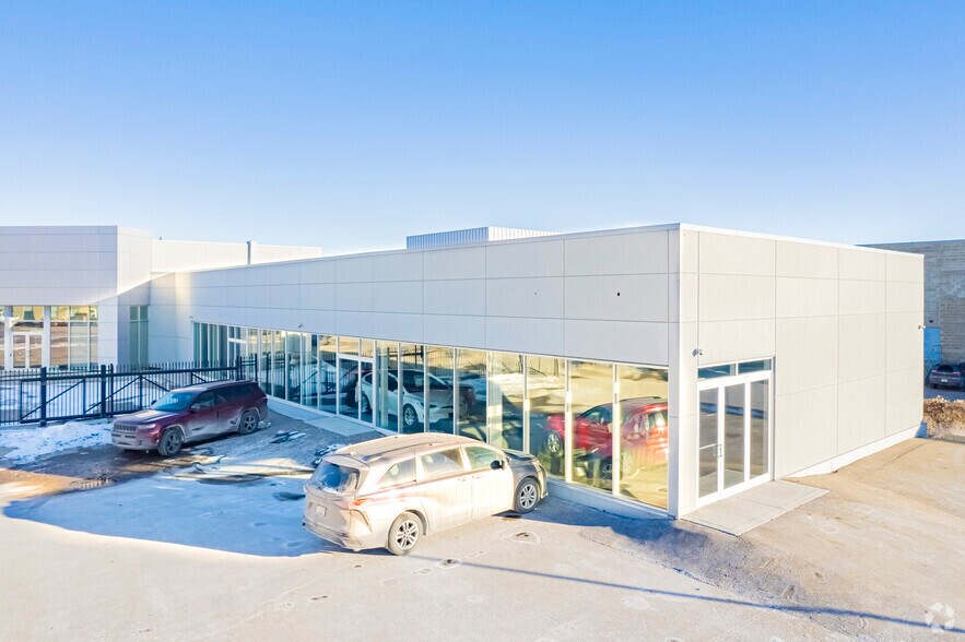 7220 Railway St SE, Calgary, AB à louer - Photo de l’immeuble – Image 2 sur 3