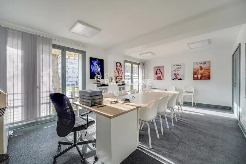 Bureau dans Neuilly-sur-Seine à louer - Photo de l’immeuble – Image 2 sur 10