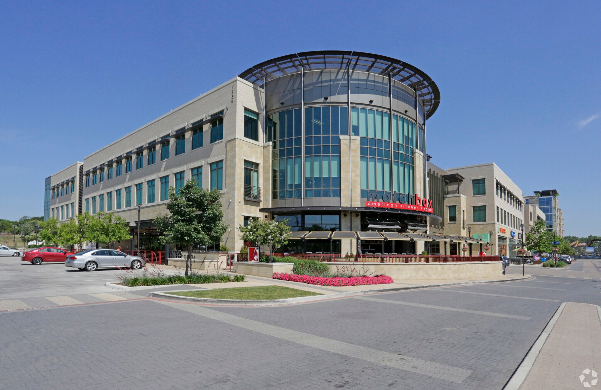 7859 Walnut Hill Ln, Dallas, TX à louer Photo principale– Image 1 sur 9