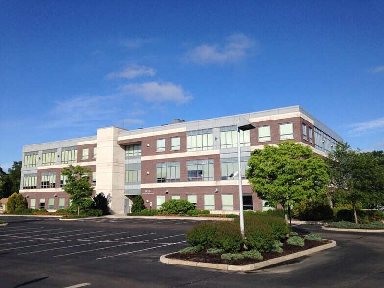 935 Jefferson Blvd, Warwick, RI à louer - Photo de l’immeuble – Image 2 sur 7