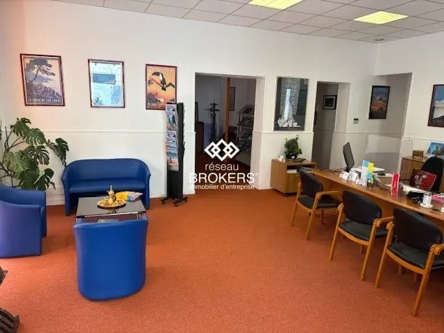 Plus de détails pour Local commercial à louer