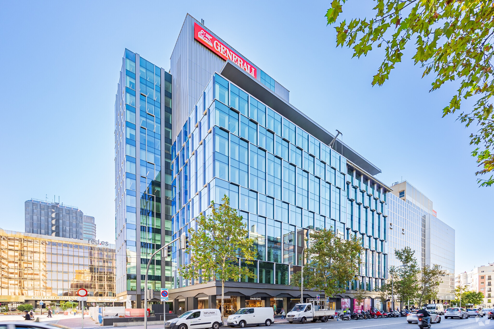 Calle Orense, 4, Madrid, Madrid à louer Photo principale– Image 1 sur 3