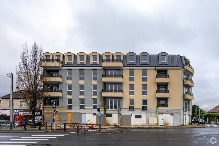 97 Rue Jacques Duclos, Aulnay-sous-Bois à louer - Photo de l’immeuble – Image 2 sur 2