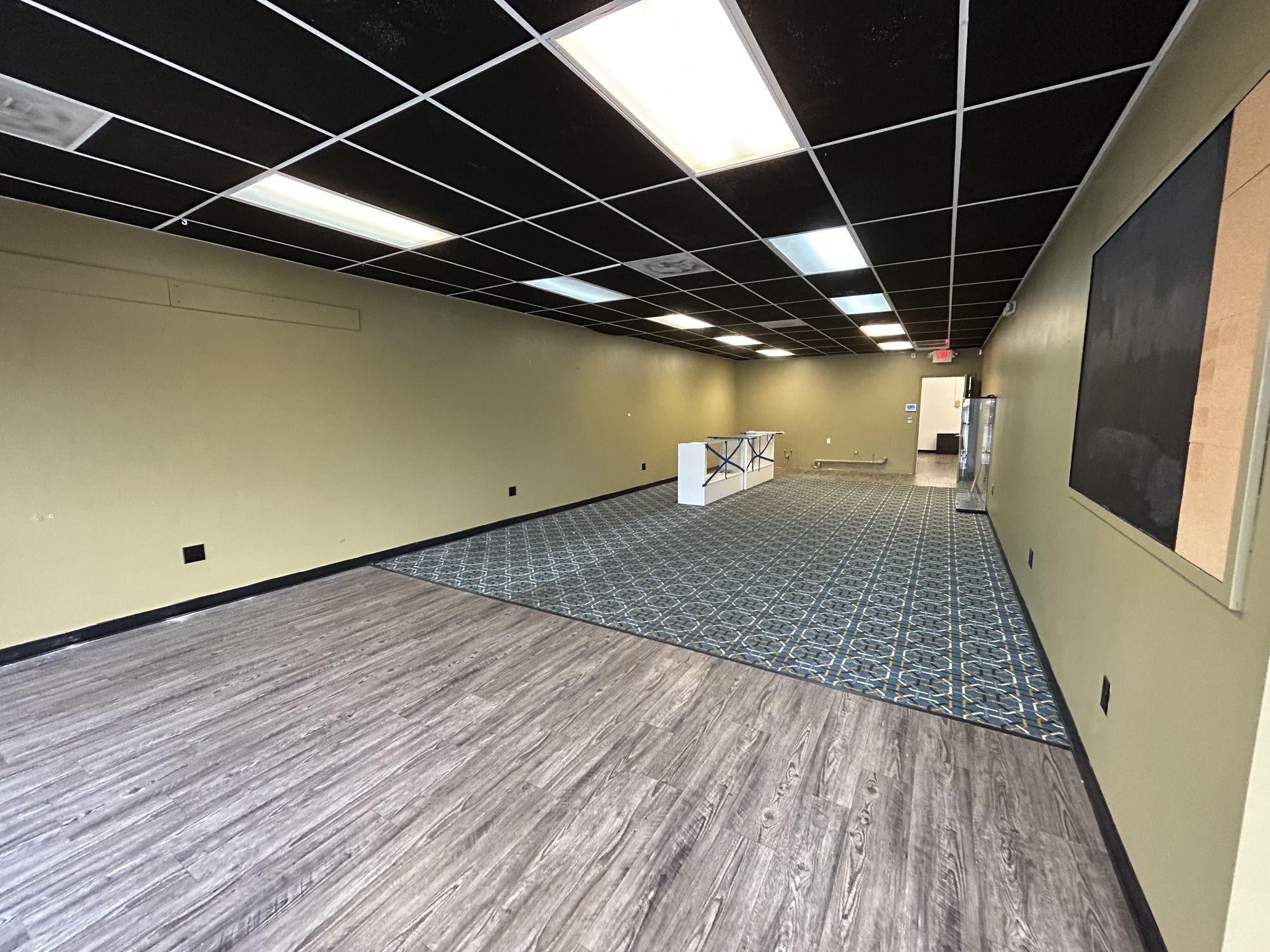 1315-1325 W Sunshine St, Springfield, MO à louer Photo intérieure– Image 1 sur 8