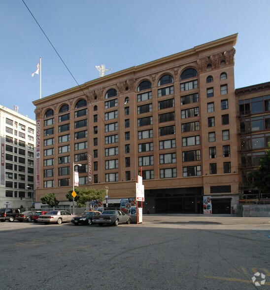 610 S Main St, Los Angeles, CA à louer - Photo de l’immeuble – Image 2 sur 60