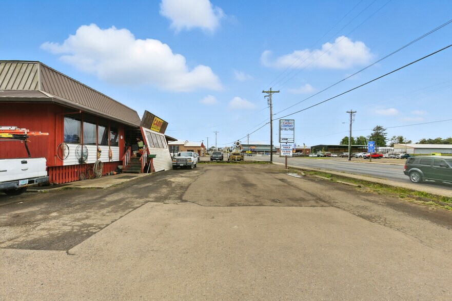 535 Main Ave N, Tillamook, OR à vendre - Photo principale – Image 2 sur 6