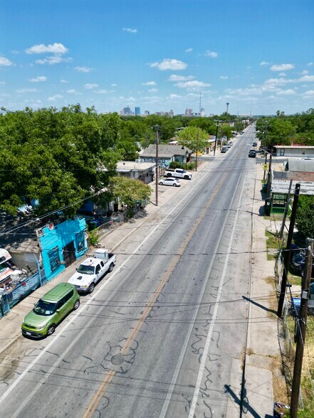2217 Guadalupe St, San Antonio, TX à vendre - Photo de l’immeuble – Image 2 sur 10