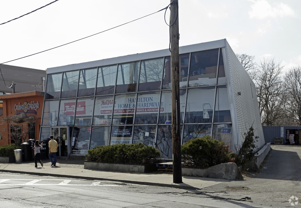 147 Washington Ave, Lawrence, NY à louer Photo de l’immeuble– Image 1 sur 5