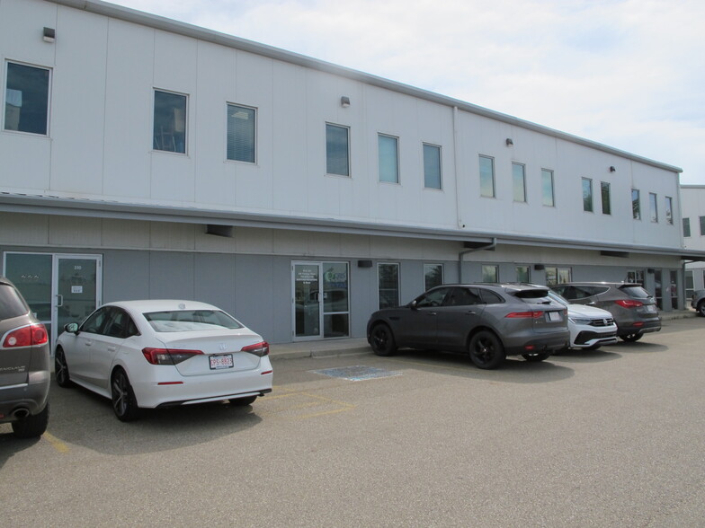 200 Portage, Sherwood Park, AB à vendre - Photo de l’immeuble – Image 3 sur 6