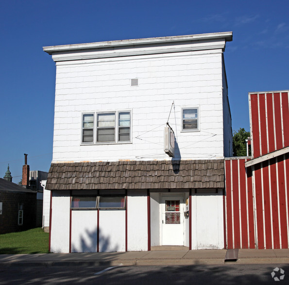 120 1st St N, Montgomery, MN à louer - Photo de l’immeuble – Image 3 sur 13