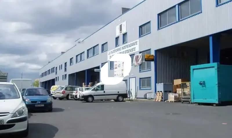 Local d’activités dans Gennevilliers à louer Photo de l’immeuble– Image 1 sur 4