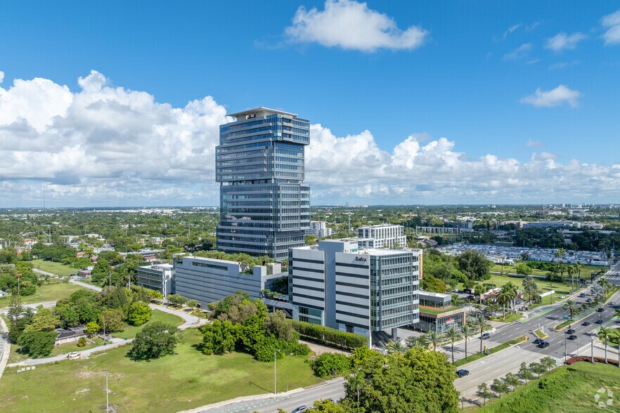 21550 Biscayne Blvd, Aventura, FL à louer - Aérien – Image 2 sur 36