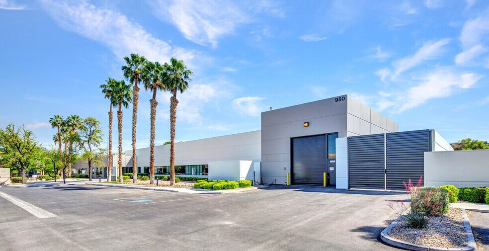 950 Grier Dr, Las Vegas, NV à vendre - Photo de l’immeuble – Image 2 sur 8