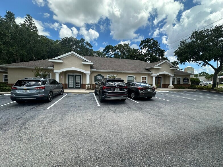 10960 Sheldon Rd, Tampa, FL à vendre - Photo de l’immeuble – Image 2 sur 16
