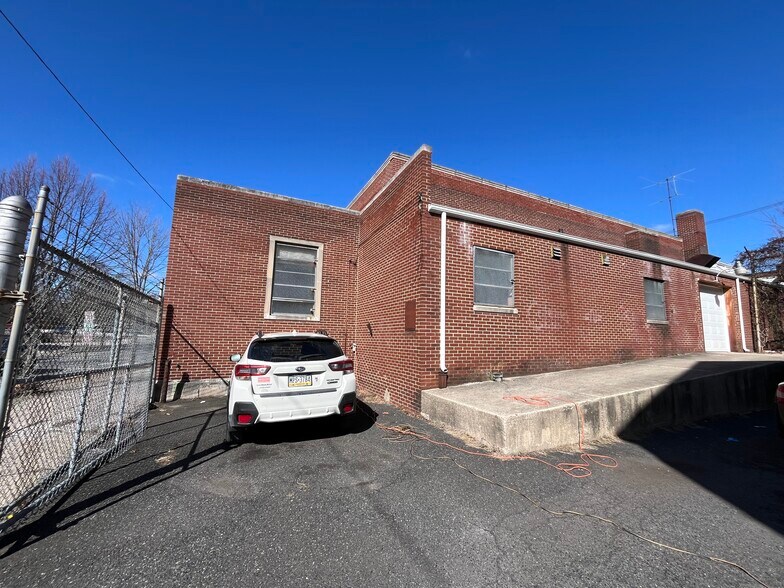 307 E Airy St, Norristown, PA à vendre - Photo de l’immeuble – Image 2 sur 13