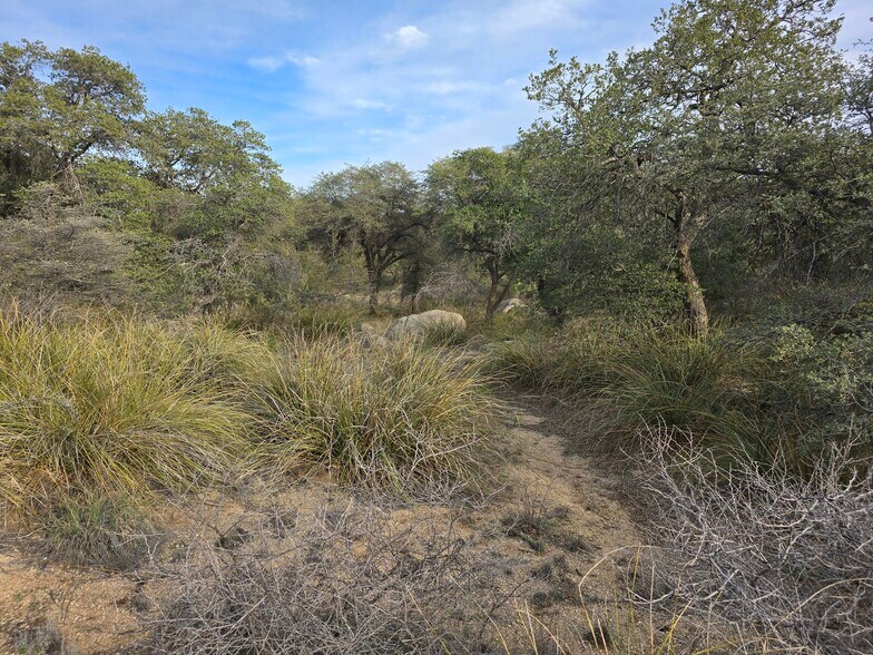 1290 Rancho Robles Rd, Oracle, AZ à vendre - Photo de l’immeuble – Image 3 sur 33