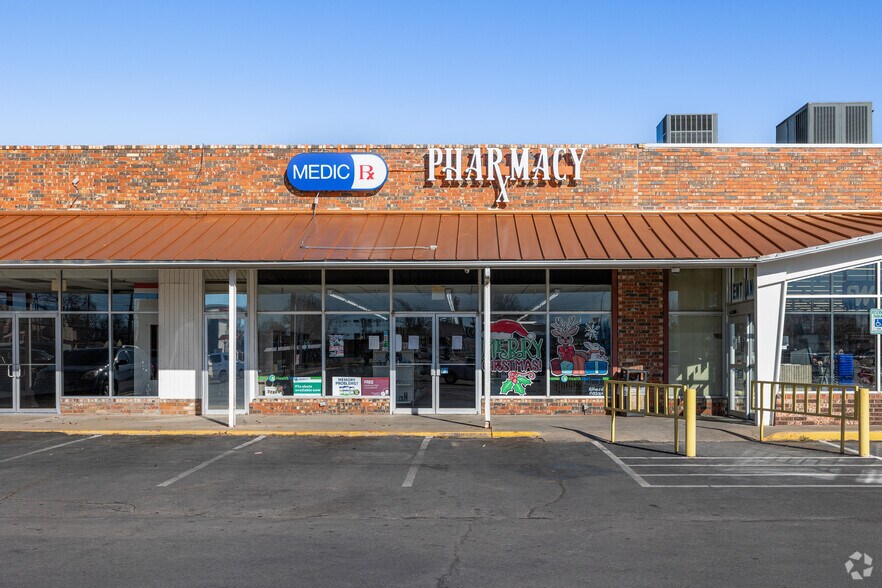 Westgate Center, Woodward, OK à vendre - Photo de l’immeuble – Image 2 sur 20