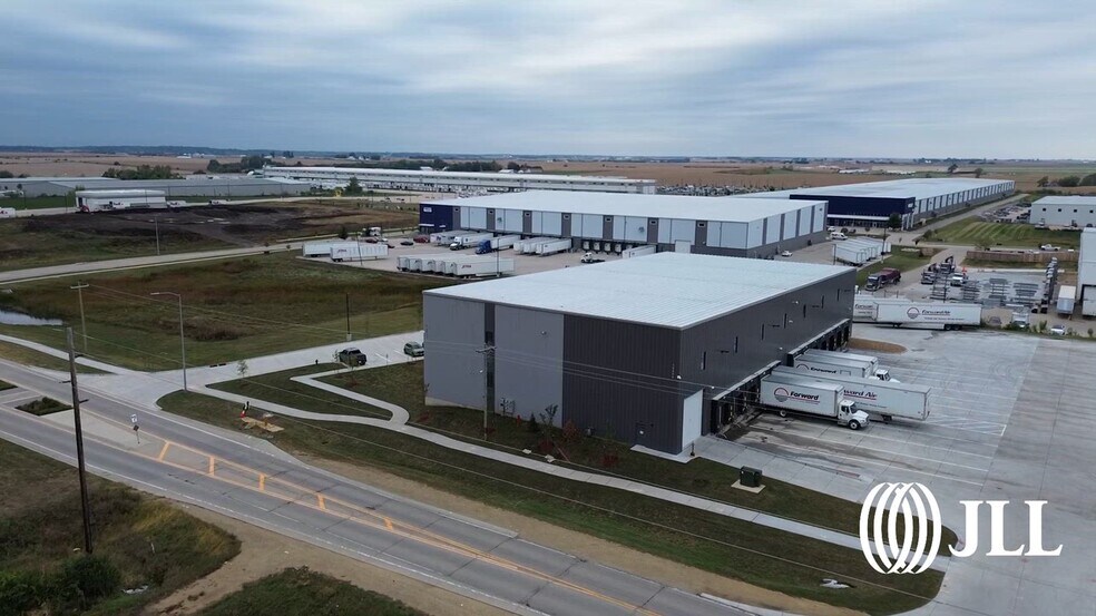 10000 6th St SW, Cedar Rapids, IA à louer - Vidéo sur l’annonce professionnelle – Image 2 sur 7