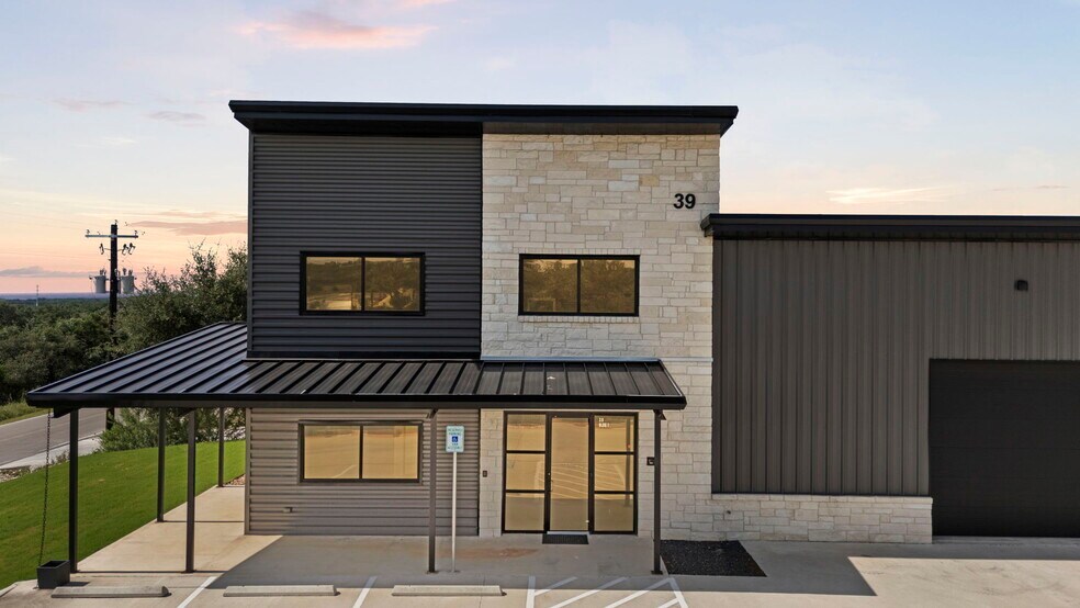 39 Truss Dr, Boerne, TX à vendre - Photo de l’immeuble – Image 3 sur 105