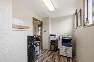 226 Hill St, Reno, NV à louer Photo intérieure– Image 1 sur 46