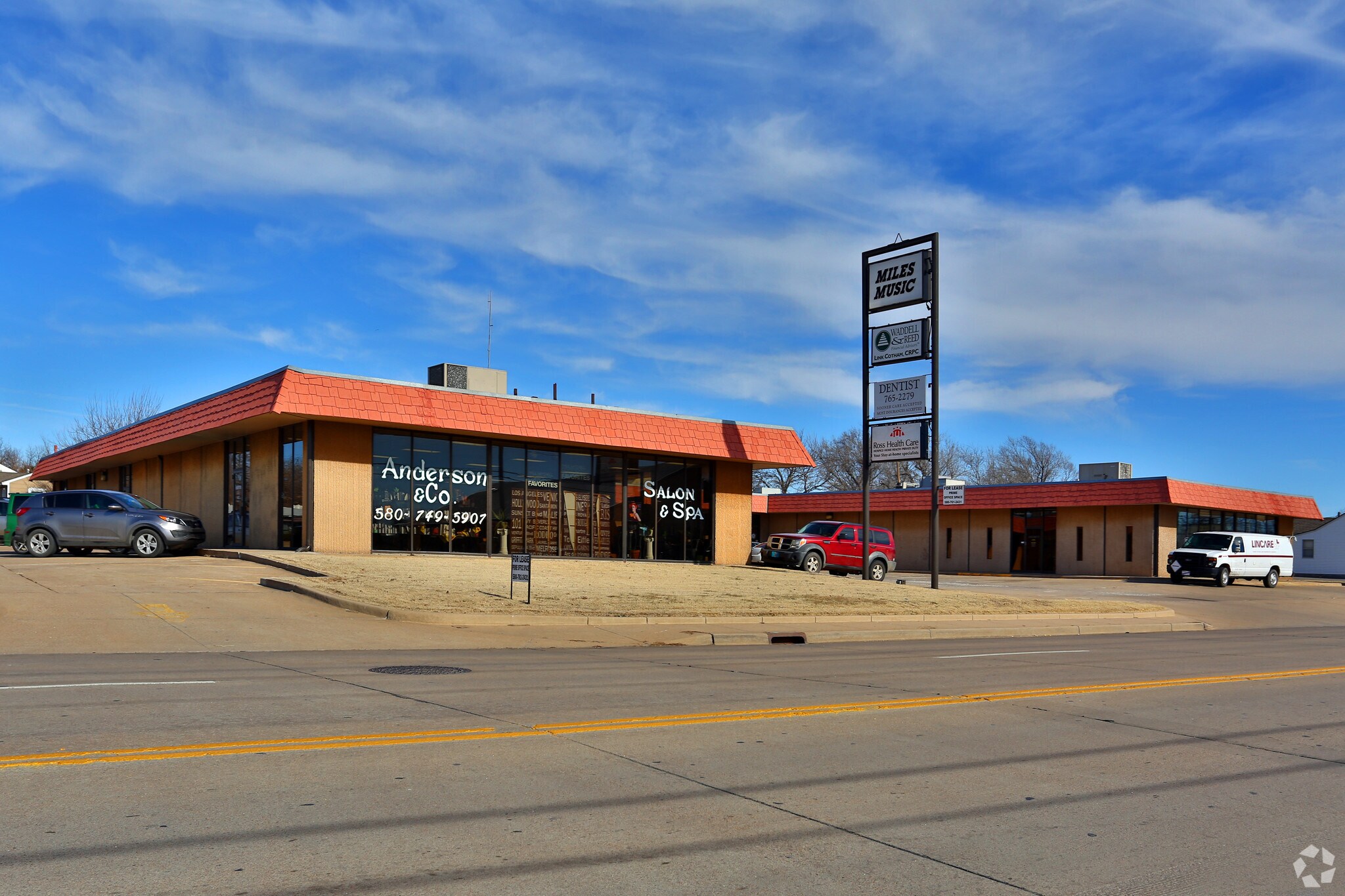 601-617 E Hartford Ave, Ponca City, OK à vendre Photo principale– Image 1 sur 4