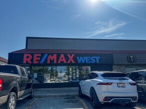 20 Crowfoot Cres NW, Calgary, AB à louer Photo de l’immeuble– Image 1 sur 1