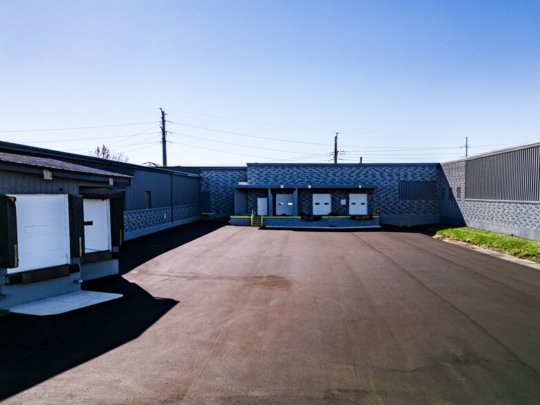 1555 State Highway 75, Freeport, IL à louer - Photo de l’immeuble – Image 3 sur 3