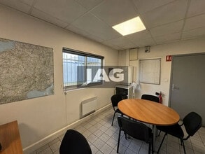 Local d'activités dans Genas à vendre Photo intérieure– Image 2 sur 3