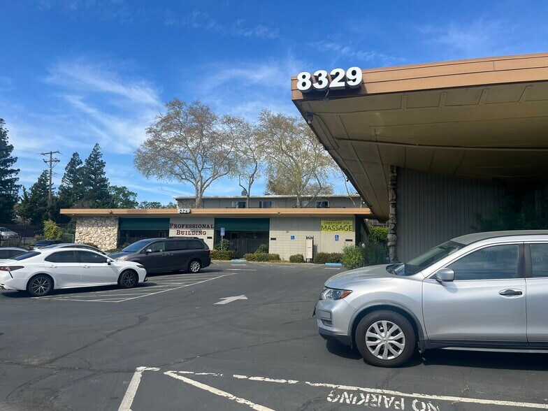 8329 Fair Oaks Blvd, Carmichael, CA à vendre - Photo de l’immeuble – Image 2 sur 8