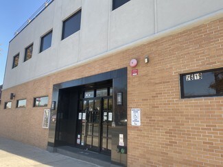 Plus de détails pour 26-19 Francis Lewis Blvd, Flushing, NY - Bureau/Médical à louer
