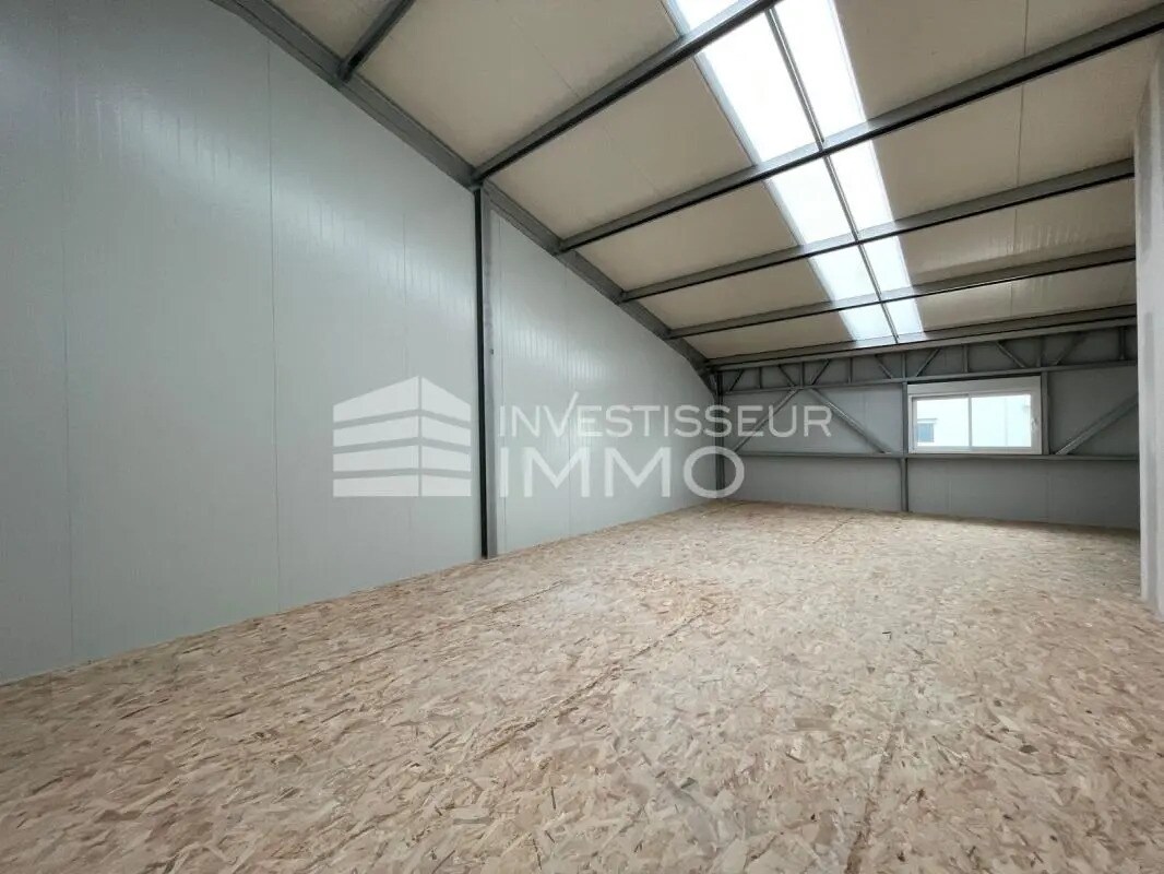 Local d'activités dans Brie-Comte-Robert à vendre Photo intérieure– Image 1 sur 3