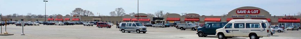 6063-6245 N Teutonia Ave, Milwaukee, WI à louer - Photo principale – Image 1 sur 11