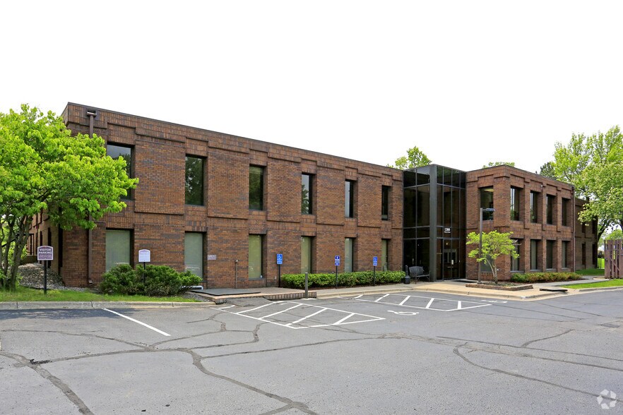 12800 Industrial Park Blvd, Plymouth, MN à louer - Photo de l’immeuble – Image 2 sur 13