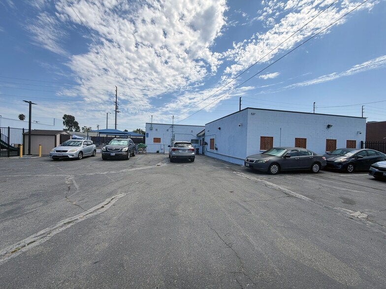 537 W Compton Blvd, Compton, CA à vendre - Photo de l’immeuble – Image 3 sur 8