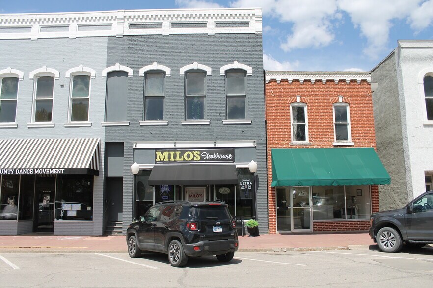 16 W Peoria St, Paola, KS à vendre - Photo de l’immeuble – Image 2 sur 14