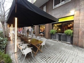 Local commercial dans Barcelone, Barcelona à louer Photo intérieure– Image 1 sur 15